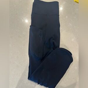 Athleta Ultimate Stash II Navy Blue Cropped Leggings zippered pocket size M